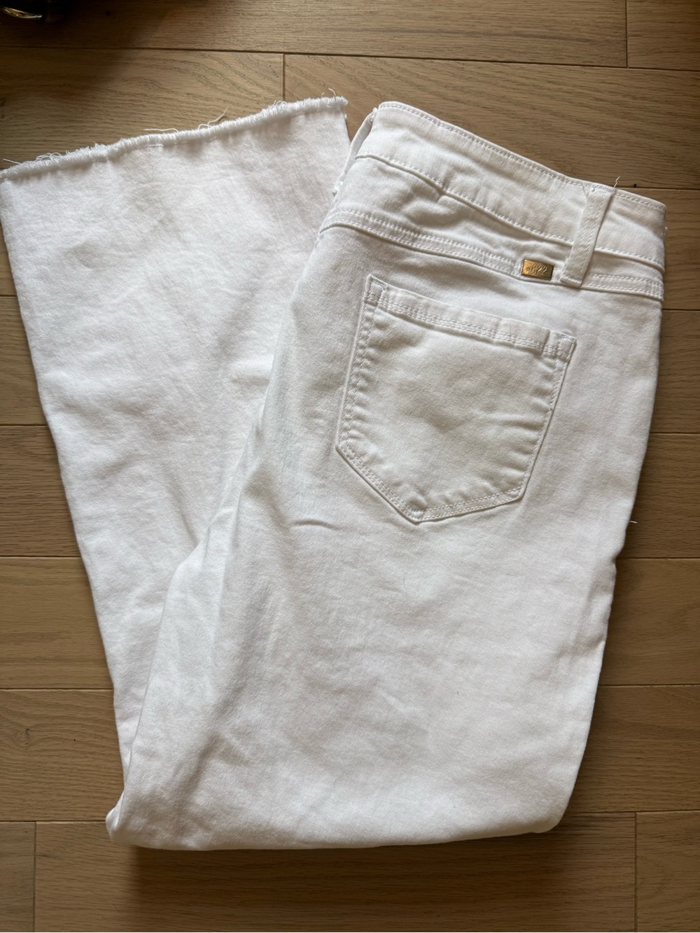 1822 White Women’s High-Rise Cropped Flare Jeans Size 12